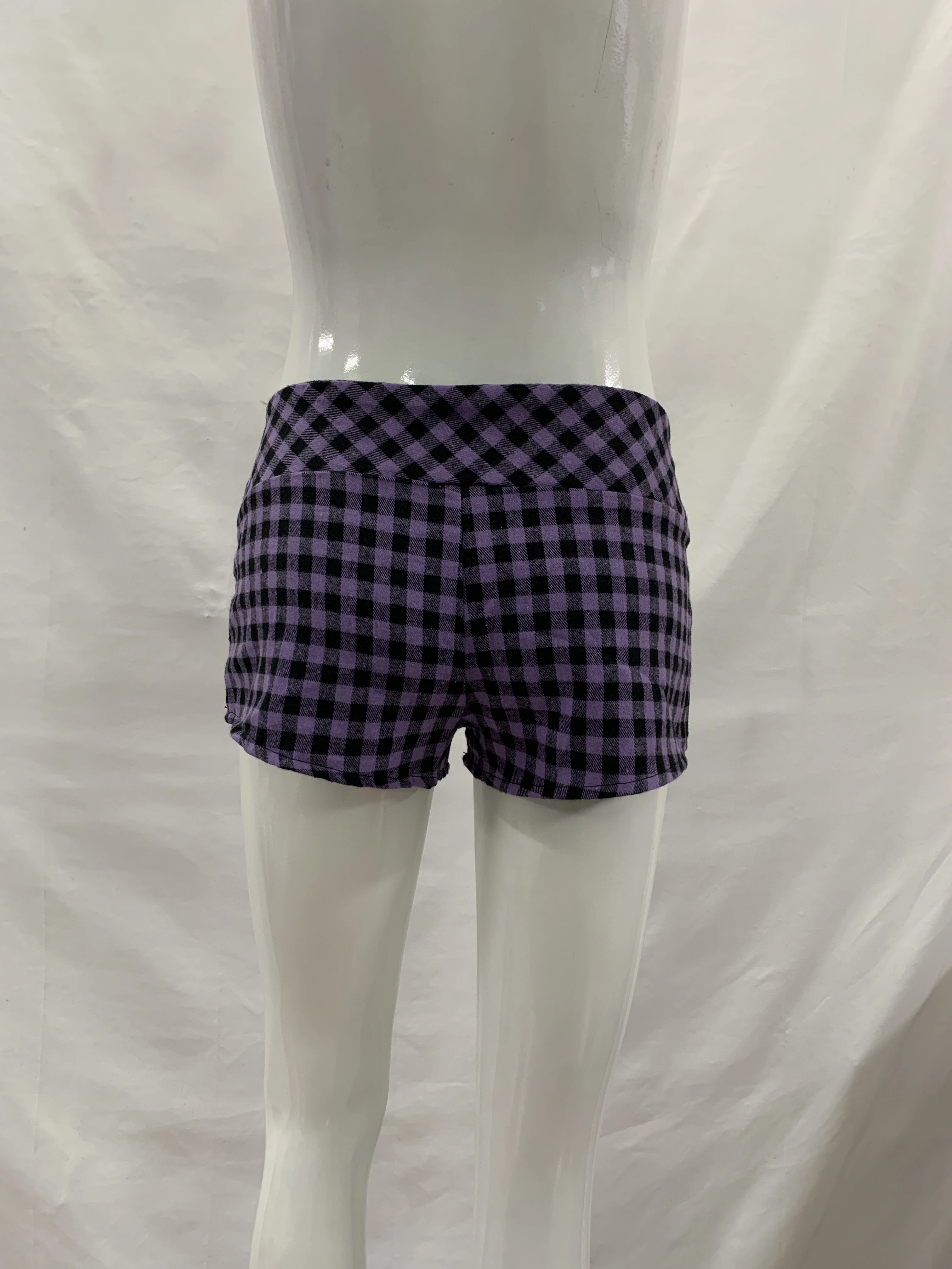 Y2K Süße und Coole Karierte Kurze Hotpants mit Niedriger Taille, Knöpfen und Schlankem Kariemuster, Sommer-Streetwear-Shorts für Mädchen. – Detail 19