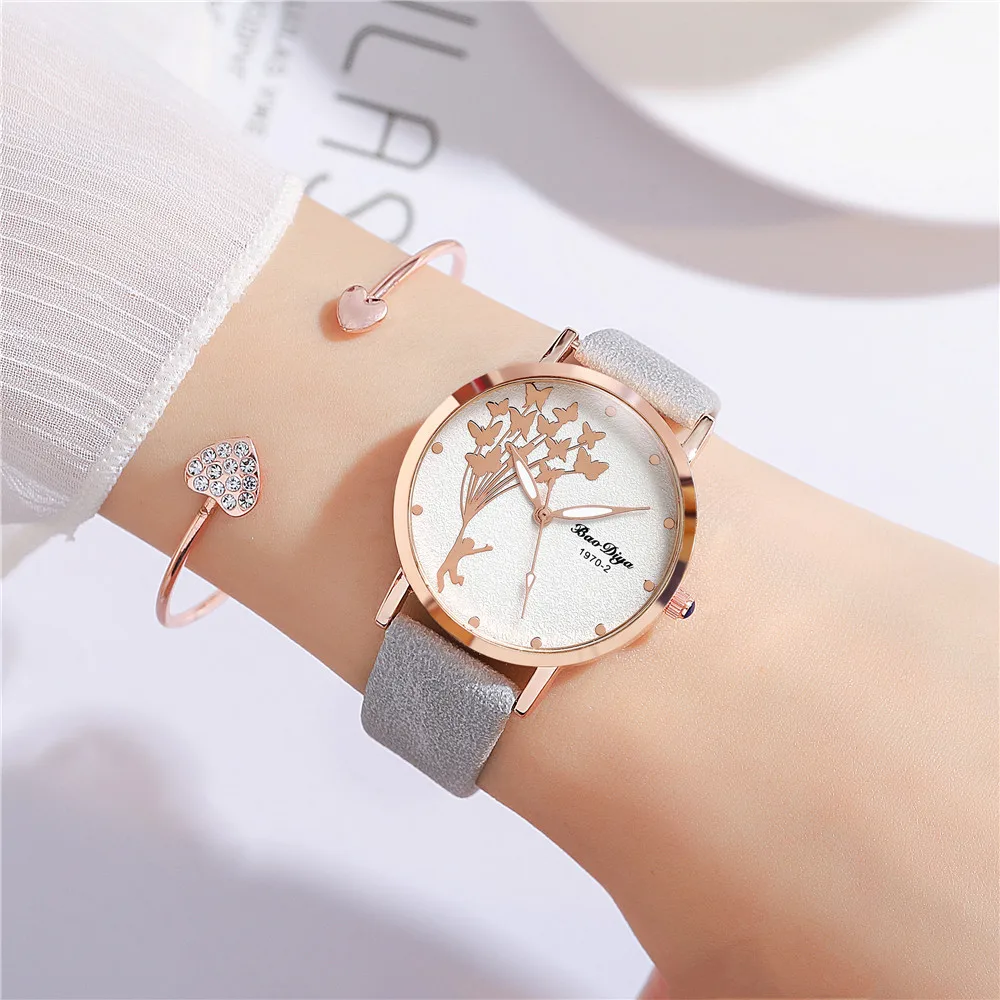 Fashion Simple Belt Ladies Watch Butterfly Cartoon Pattern Quartz Ladies Temperament Fine Belt Watch 2 Pieces Set