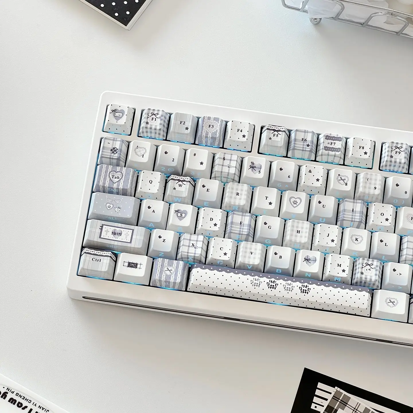 MAIMOOO Sweetheart Checkered Keycaps Cherry Profile PBT Sublimation Side-printed Cute Lace Bow Keycaps for Mechanical Keyboard