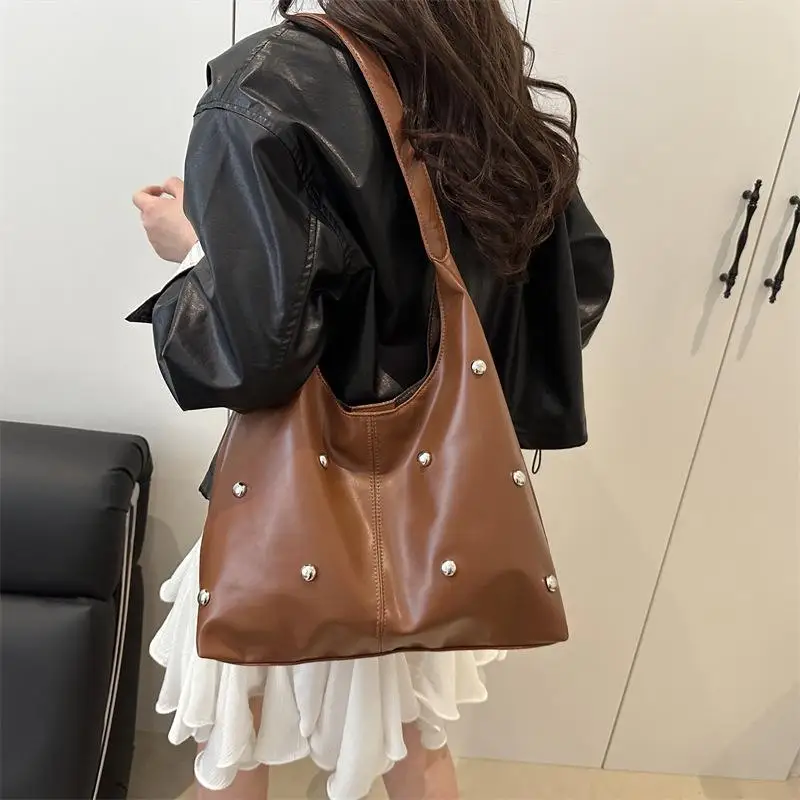 

Fashion Versatile Rivet Shoulder Bag Simple Stylish Casual Commuting Tote Bag Large Capacity Armpit Bag For Women Gift