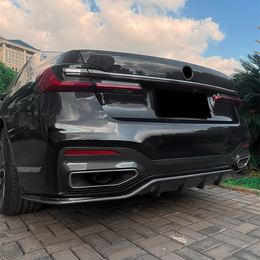 For 2019-2022 BMW 7 Series G11 G12 730Li 740Li M Sport Gloss Black V Style Rear Diffuser Rear Splitter Bodykits Car Accessories
