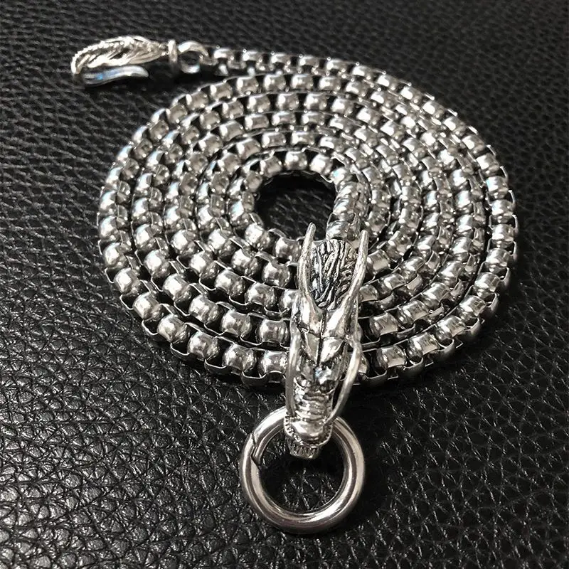 Multifunction Outdoor Portable EDC Self-defense Necklace with Stainless Steel Keel Whip