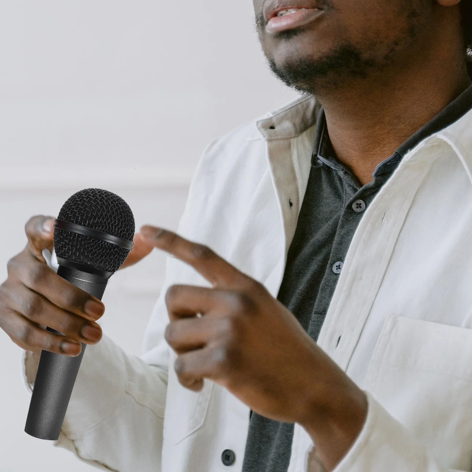 

4Pcs Metal Microphone Grille Replacement Robust Mic Head Cover Improves Audio Clarity Compatible with Standard Microphones