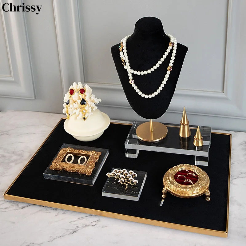 

Черная бархатная подставка для демонстрации ювелирных изделий на прилавке магазина, держатель для ожерелий и колец, реквизит и декор для фотосъемки