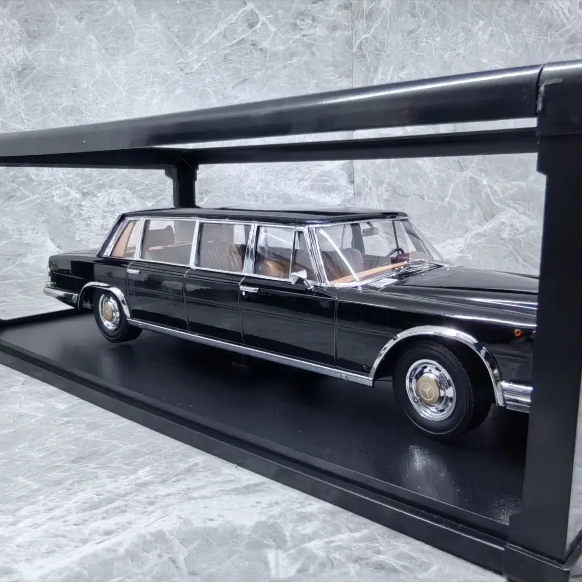 KK 1/18 Benz 600 W100 Pullman، نموذج سيارة من خليط معدني، زخرفة ثابتة للبالغين