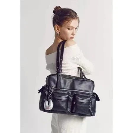 Корейская новинка 2025 года, мотоциклетные сумки, женская сумка через плечо, маленькая дизайнерская пригородная сумка из воловьей кожи, сумка на одно плечо