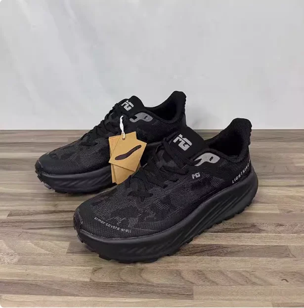 Winter Bestseller: High-Quality Unisex Outdoor Anti-Slip Walking Shoes Breathable Design Walking Shoes with Superior Traction