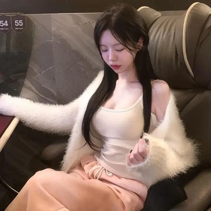 เสื้อคลุมไหมพรมผู้หญิงทรงหลวม แขนยาว นุ่มฟู สไตล์เกาหลี คอวี รุ่นใหม่จาก Dongda Gate