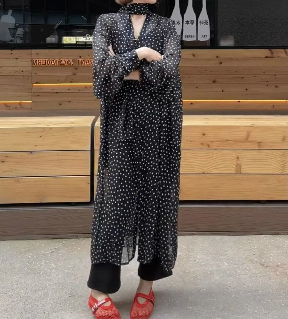 

Premium Black V-neck Polka Dot Dress Women's 2026 Spring and Summer New Lace-up Waist Sunscreen Blouse Long Skirt