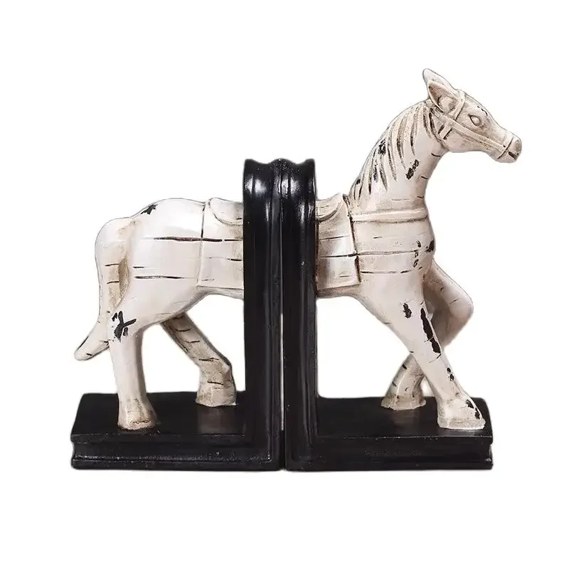 American Creative Resin War-horse Bookend Modern Simple Soft Decoration Study Wine Cabinet Office Decoration 데스크톱 장식품