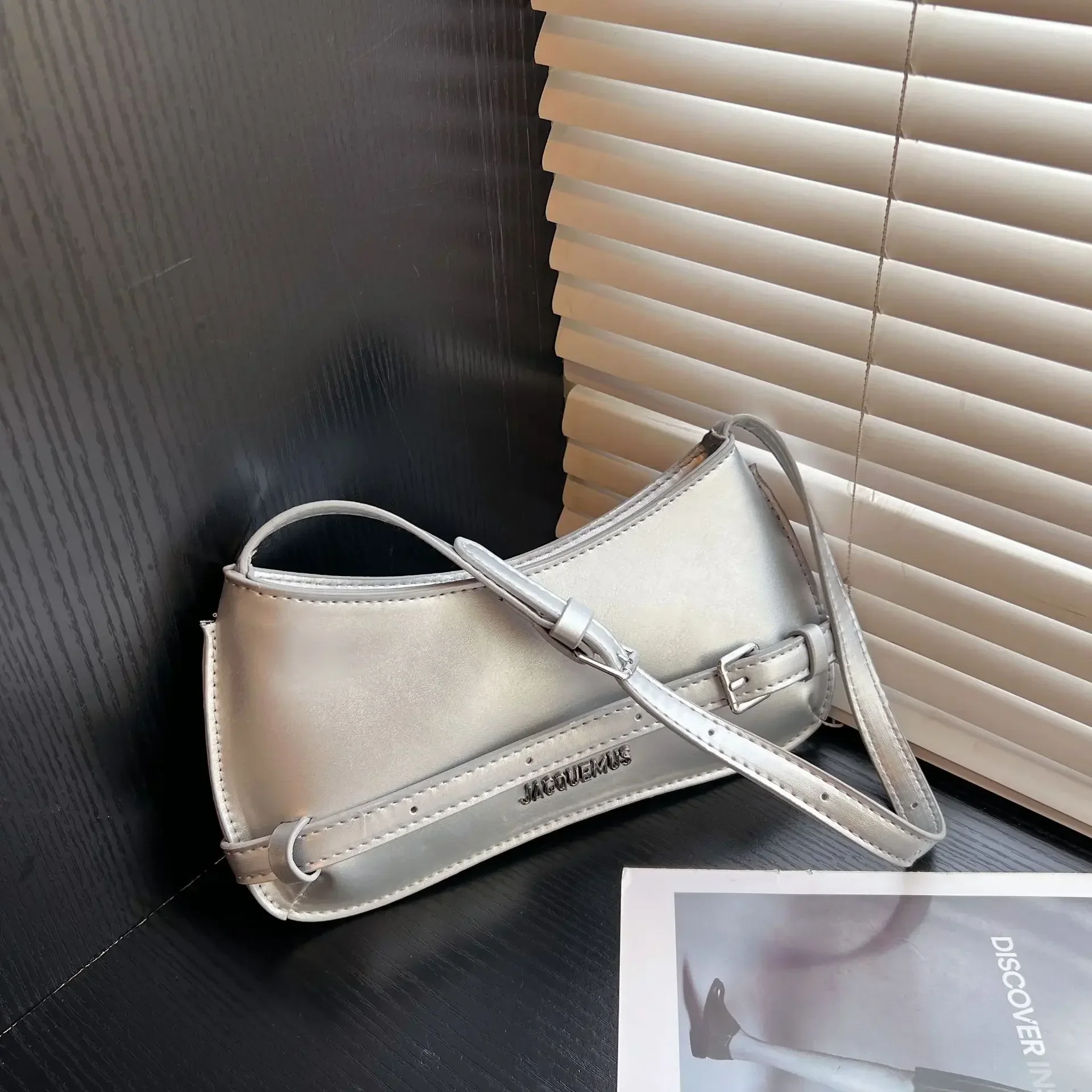 

Trendy Retro Baguette Bag - Spice Girl Inspired & Adjustable Strap Lightweight - Explosive Fashion Portable Shoulder/Underarm