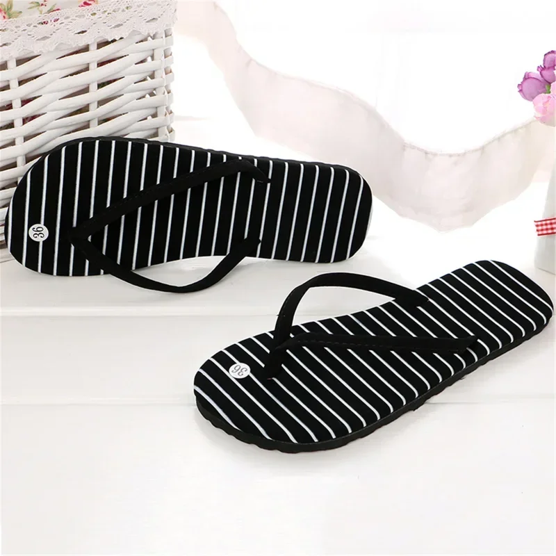 Striped Flat Beach Flip Flops Women\'s Summer Footwear Non-slip Lightweight Home Slipper Slaps Women Zapatillas Mujer Sandalias