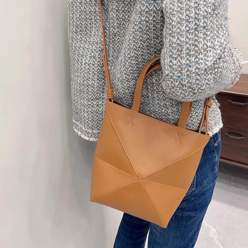 Niche Folding Bucket Bag Luxurious Designer Brand Shoulder Handbag 2024 New Fashion Female High-quality Tote Bags Women Purses