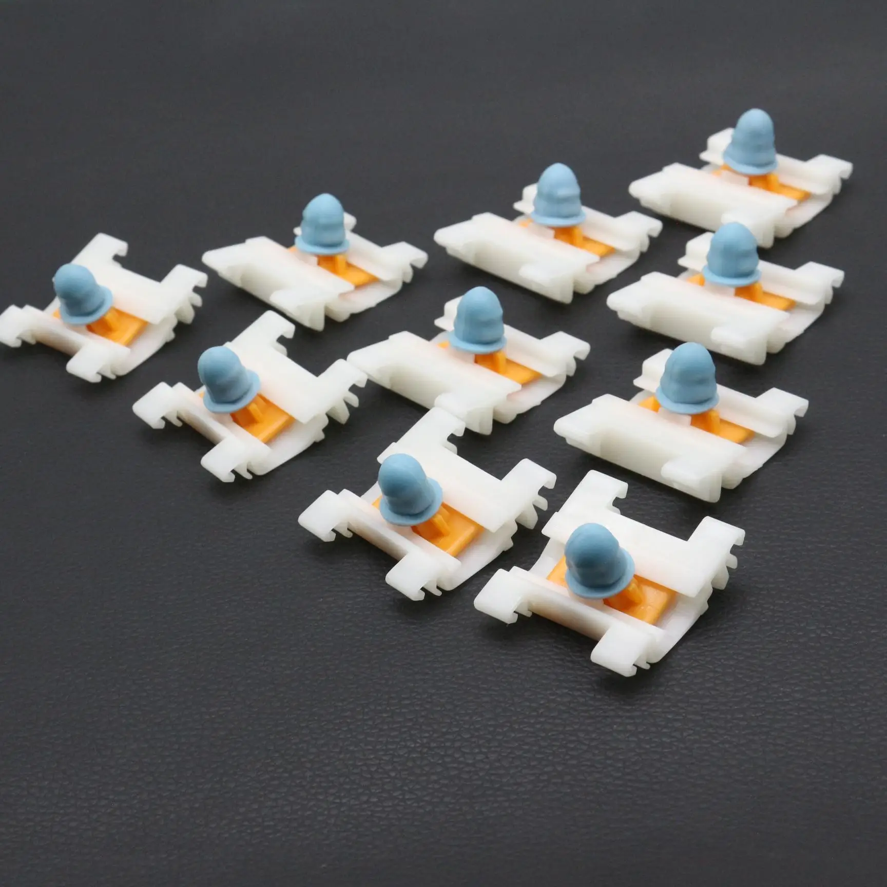 

10 Pcs Door Fender Quarter Panel Trim Moulding Clip Retainer For VW Passat Audi A4 A6 1990-2005 Nylon White Fastener 3A0-853-575
