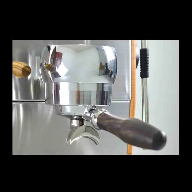 

Semi-Automatic Italian Coffee Maker Machine Em-23 Type Electric Pump Type Pressure Milk Foam Commercial Espresso Machine Dual