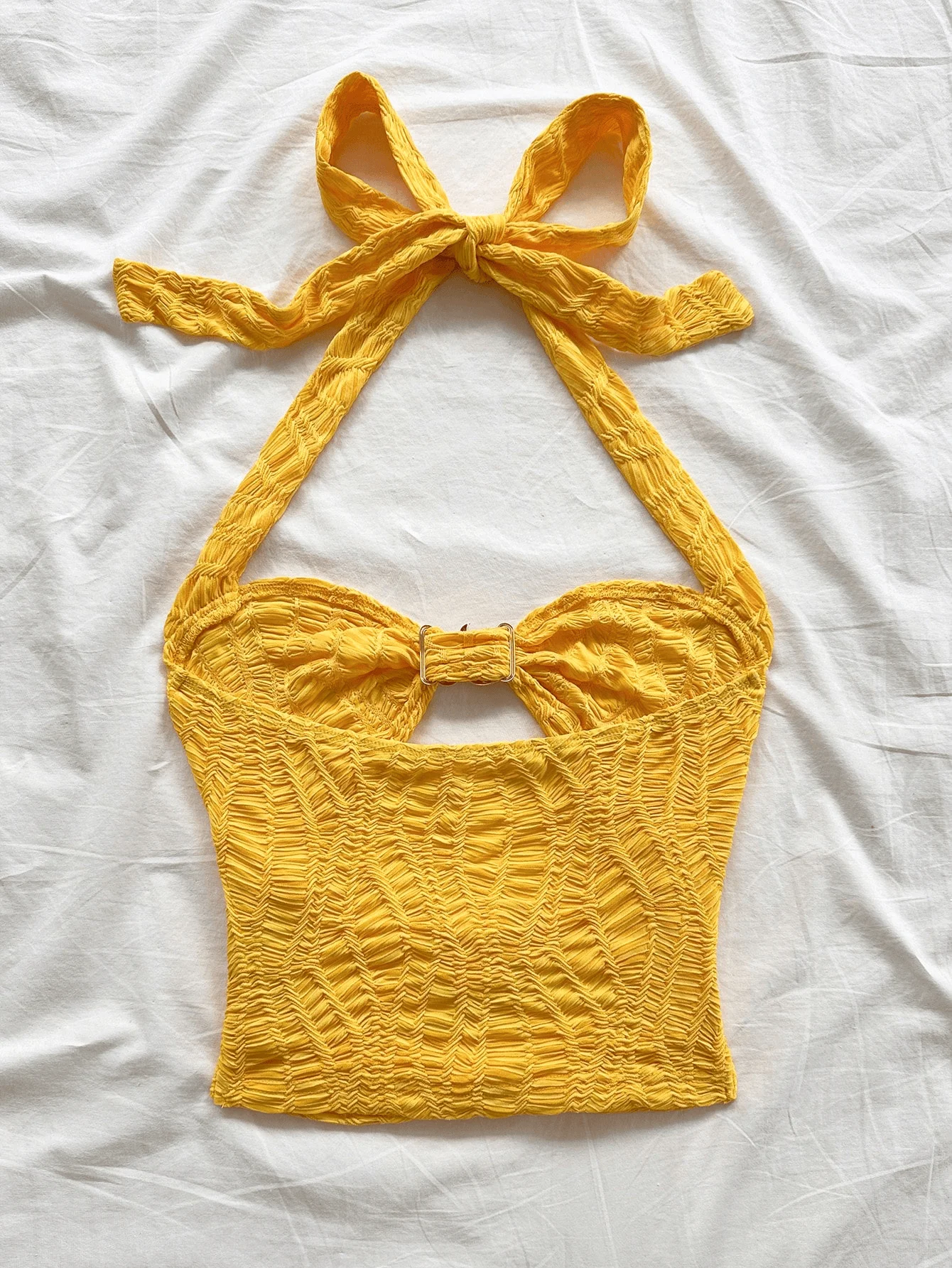 اتجاه الموضة النسائية الجديد لصيف 2025 قميصًا مجوفًا برقبة رسن وظهر مكشوف وتنحيفًا ومجوفًا مع صغير #2