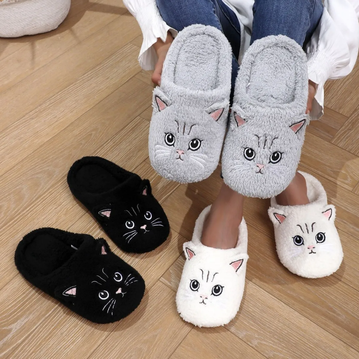 Cute Cat Design Plush Ladies Slippers Autumn and Winter Indoor Floor Non-Slip Soft Bottom Comfortable Warm Home Shoes for Unisex
