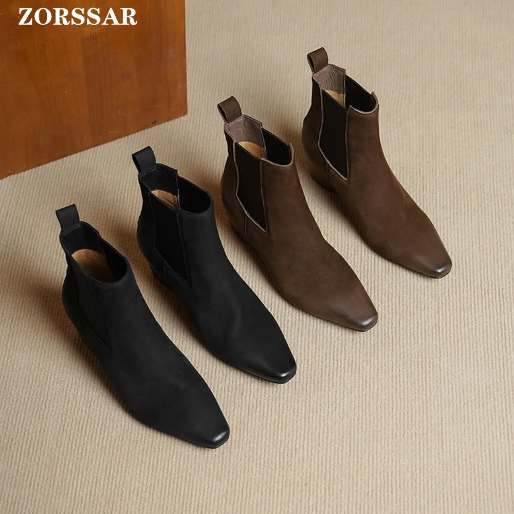 2025 الخريف الشتاء أشار تو حذاء من الجلد النساء مصمم خمر إسفين كعب الأحذية الحديثة قصيرة بوتاس Zapatos De Mujer