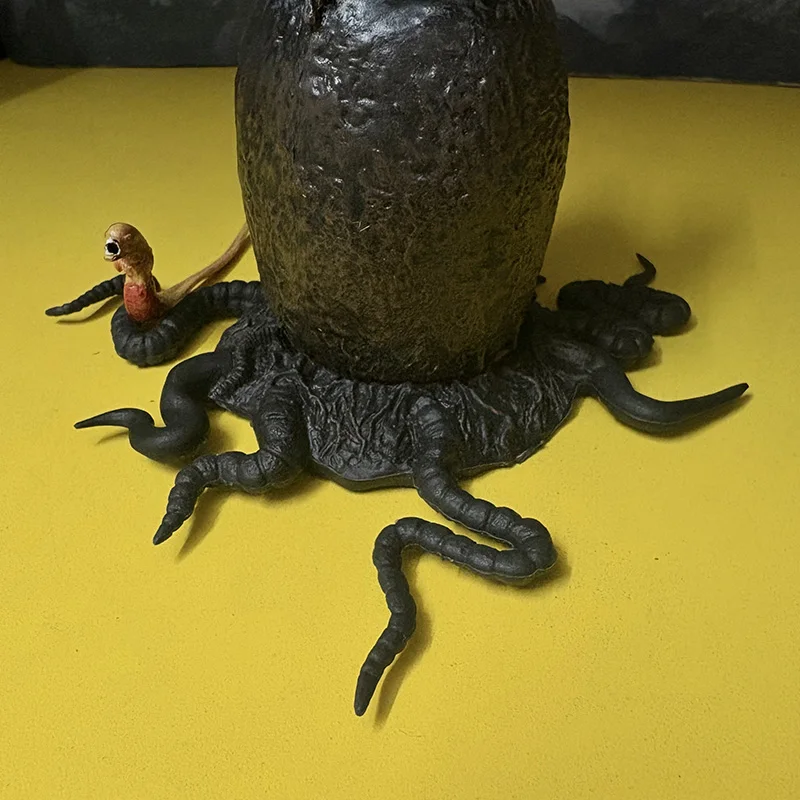 Alien Xenomorph Eggs Chestburster Figure Alien vs Predator Face