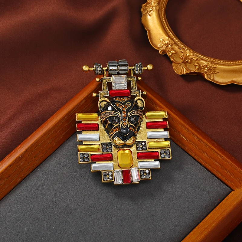 Винтажная брошь в виде головы льва и тотема, в индийском стиле