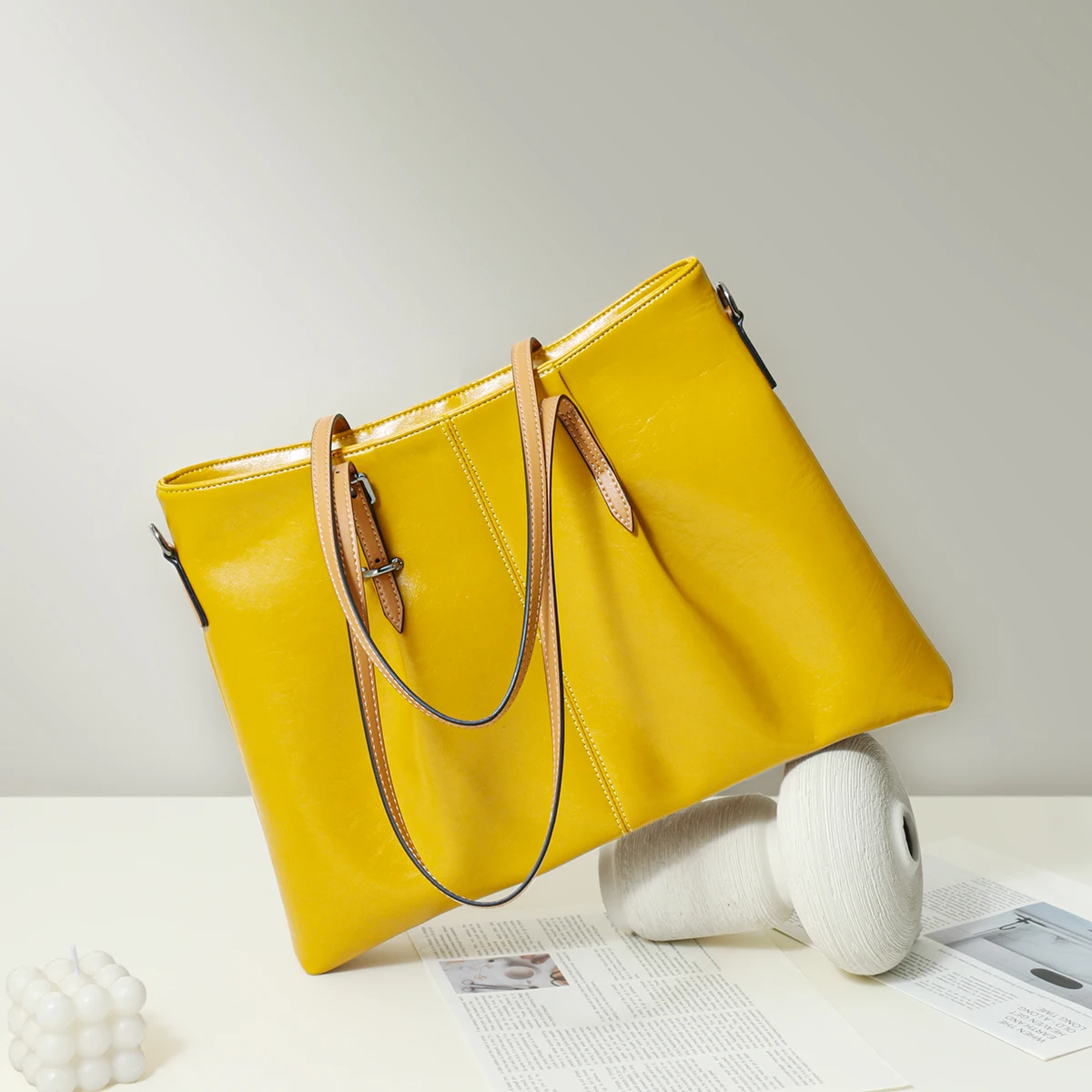 

Genuine Leather Women's Bag, Commuter Niche Design, New Style, Contrasting Colors, High-End Feel, Large Capacity, Single Shoulder Crossbody Tote Bag