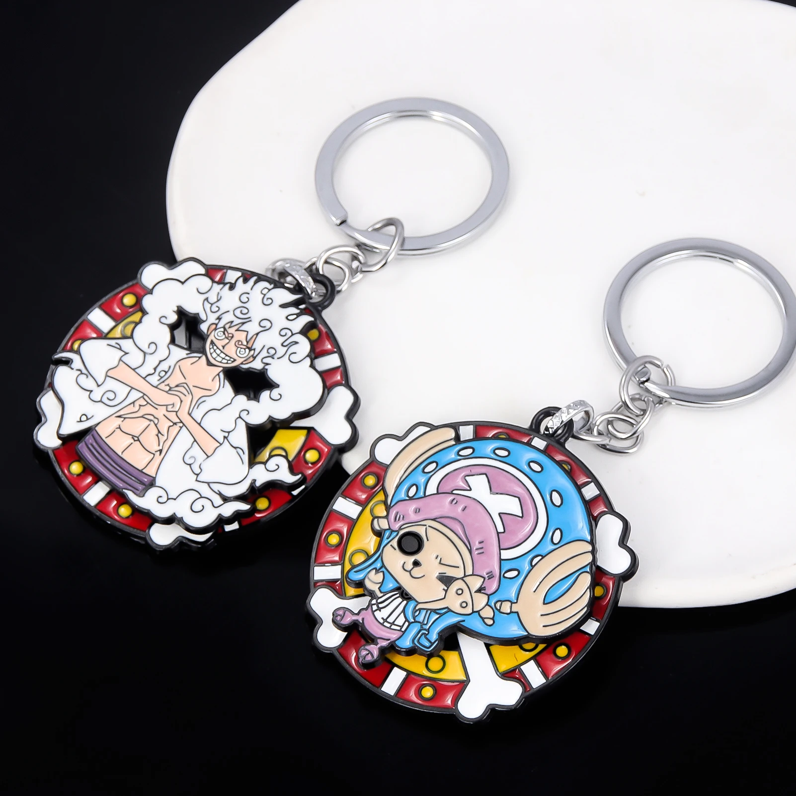 سلسلة مفاتيح معدنية لطيفة من المينا للرجال والنساء ، قلادة كرتونية قابلة للدوران ، إكسسوارات تأثيري ، حلقة مفاتيح على ظهره ، إكسسوارات مجوهرات ، هدايا مراوح