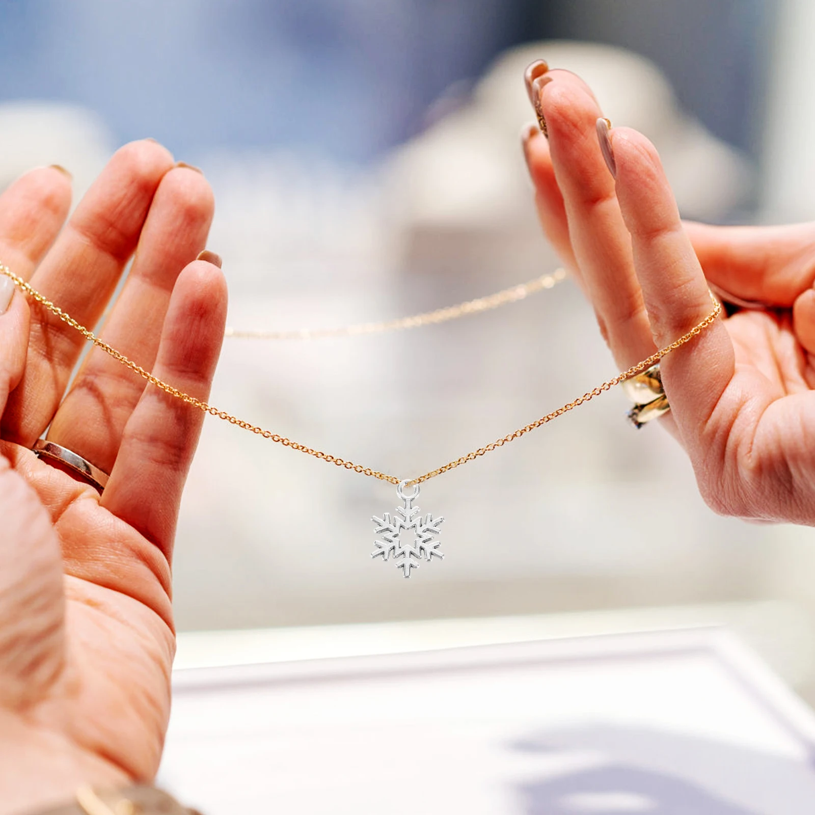 

100pcs Snowflake Charms Pendant Alloy Crafts Bracelet Necklace DIY Accessories Christmas Decor Jewelry Making Pendants