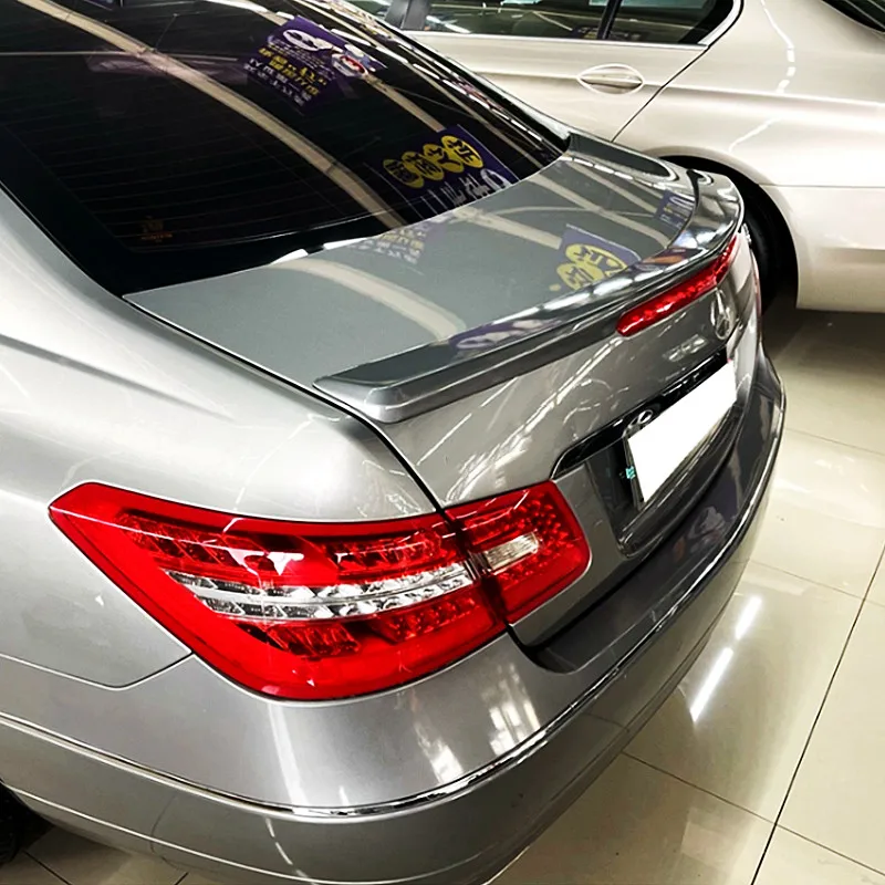 Dla 2008-2017 Mercedes Benz E-Class W207 C207 E200 E550 E300 E350 AMG styl pokrywa bagażnika buty Ducktail wargi Spoiler samochodu skrzydła