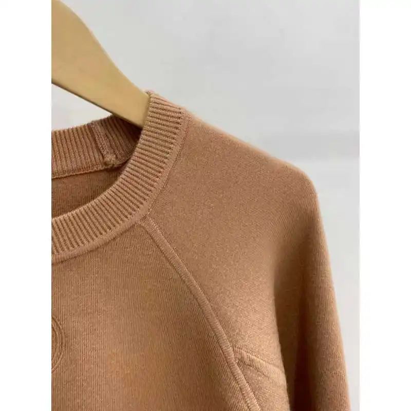 

Women's Embroidered Letter Rib round Ne Long Sve Knitted Sweater Clean Fit Loose Sle Ultra Thin Autumn Faion Inner Wear