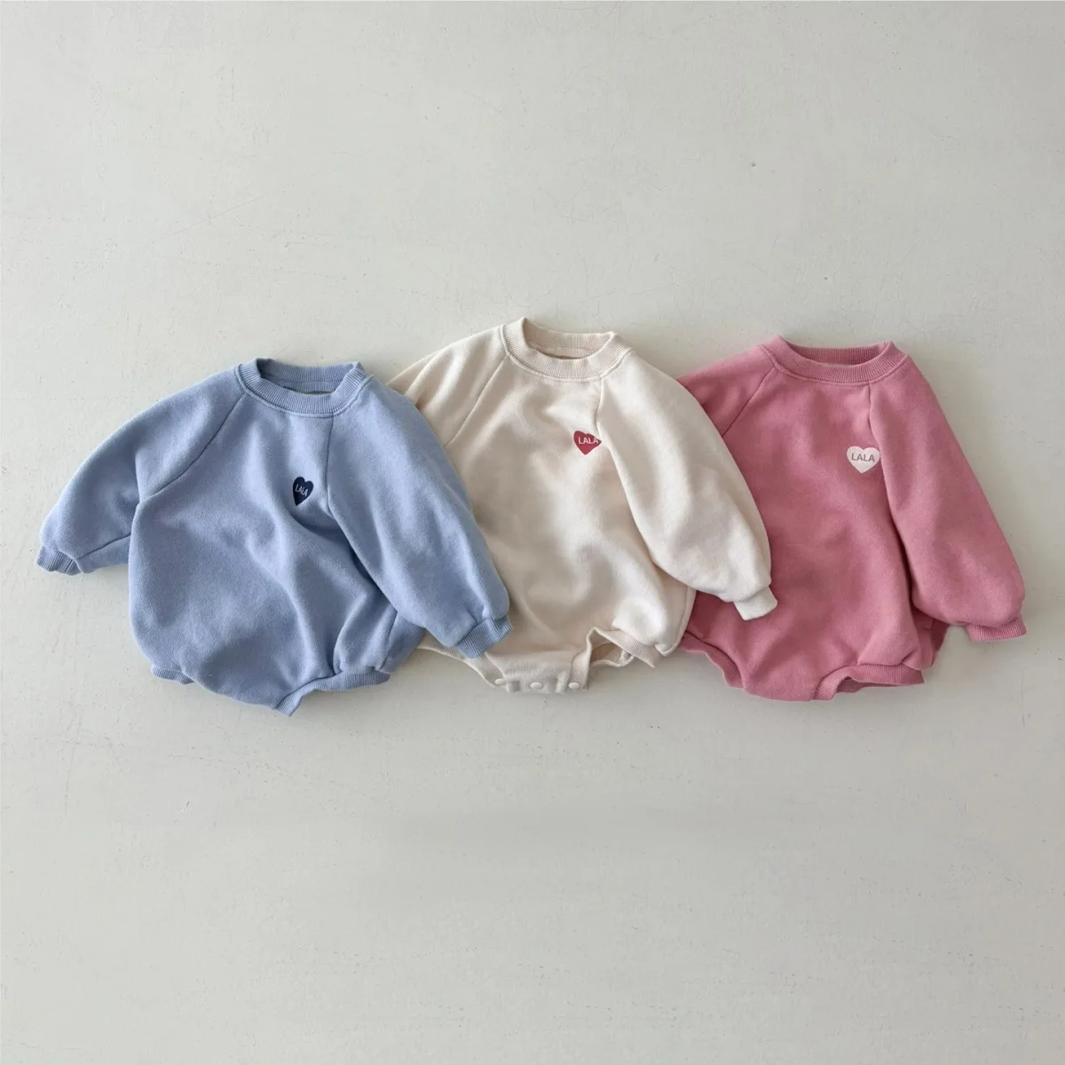 

2025 Autumn New Cute Heart Print Baby Girl Long Sleeve Bodysuit Newborn Infant Cotton Casual Jumpsuit Toddler Boy Clothes 0-24M