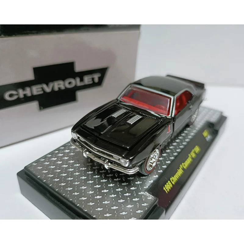 1:64 Scale Camaro SS 350 1968 Sports Alloy Car Model Collection Ornaments