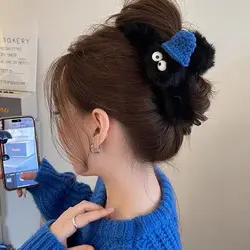 1pc Autumn and winter plush hair clip for women, cute and funny with big eyes, simple plush clip for hair issuance