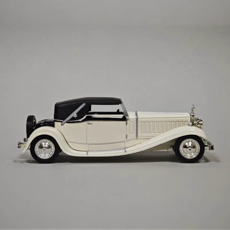 Diecast Original 1:43 Scale Bugatti 1936 Vintage Classic Cars Royle Simulation Alloy Car Model Static Collectible Gift Souvenir