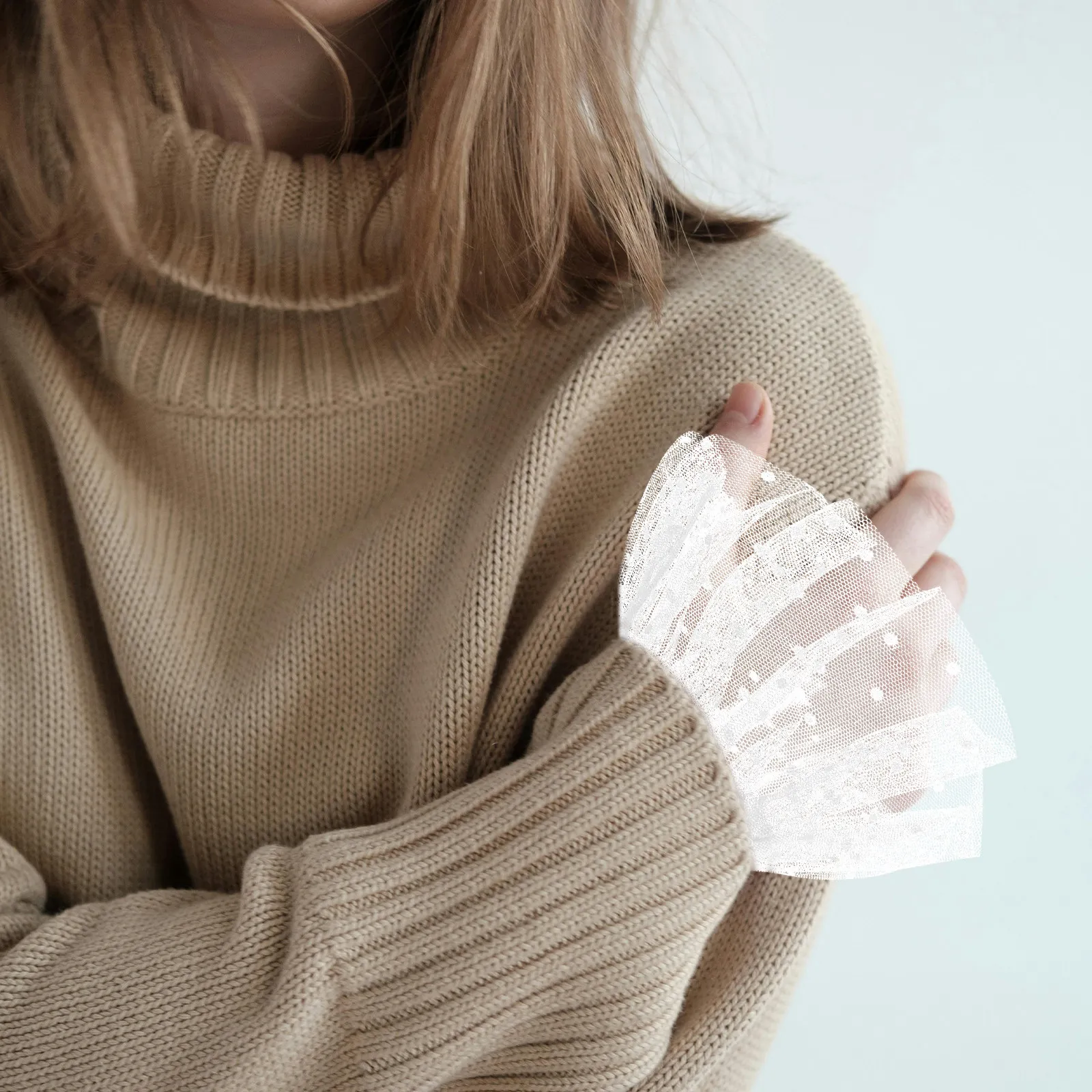 

1Pair Lace Wrist Cuffs for Women Detachable Elegant Mesh Chiffon Sleeve Decorations Trendy Sophisticated Dress Accessories Wrist