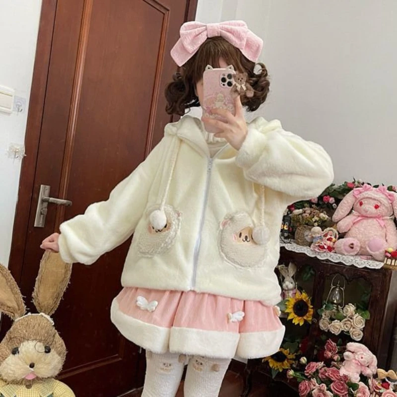 

Coalfell осень/зима короткое плюшевое пальто в стиле Лолиты милое повседневное плюшевое пальто с вышивкой