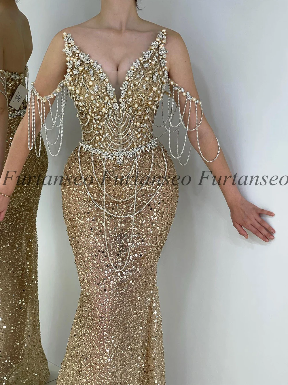 Luxury Gold Evening Dress Mermaid Prom Dresses Deep V Neck Crystals Rhinestones Sparkling Trumpet Pearls Party Gown for Pageant