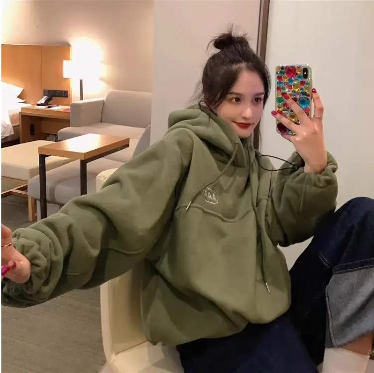 سترة نسائية شتوية سميكة وفضفاضة من الصوف الناعم بأكمام طويلة وقلنسوة، معطف دافئ وناعم للارتداء الخارجي