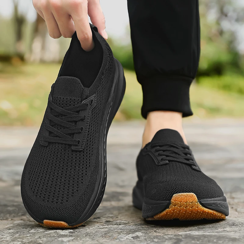 Wide toe design, men's summer casual shoes, breathable mesh upper, simple barefoot style, suitable for outdoor wear