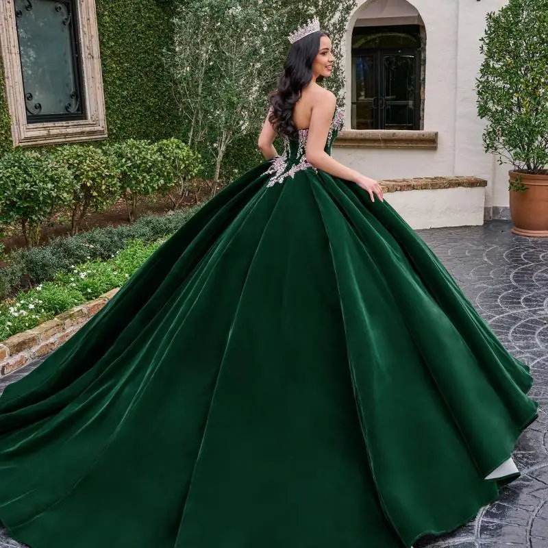 Рисунок 2 - Черновато-зеленый нейлон с v-образным