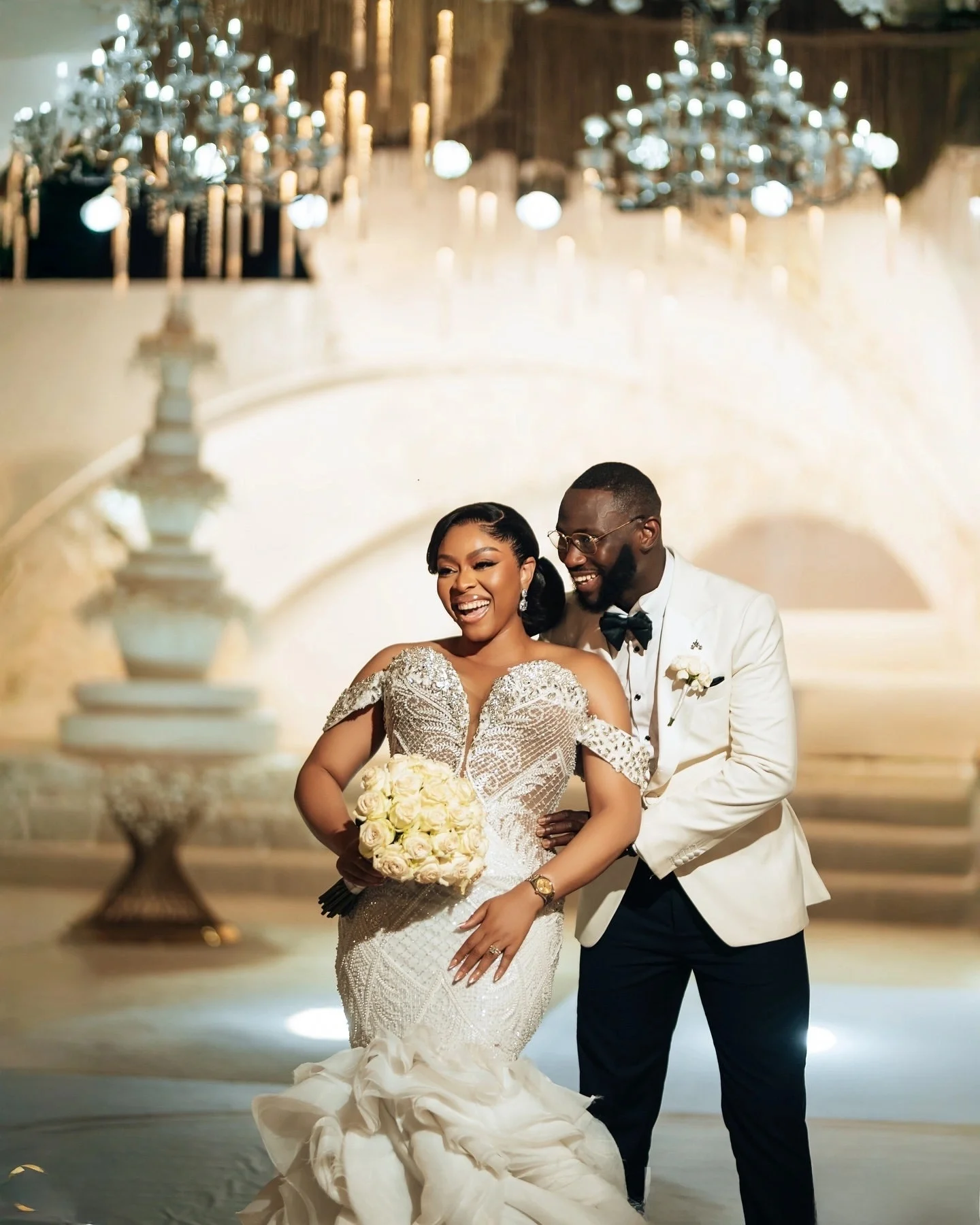 Customized  Off the Shoulder Africa Shinny Beads Crystals Wedding Dress Robe De Mariée Cathedral  Cascading Ruffles  Bridal Gown