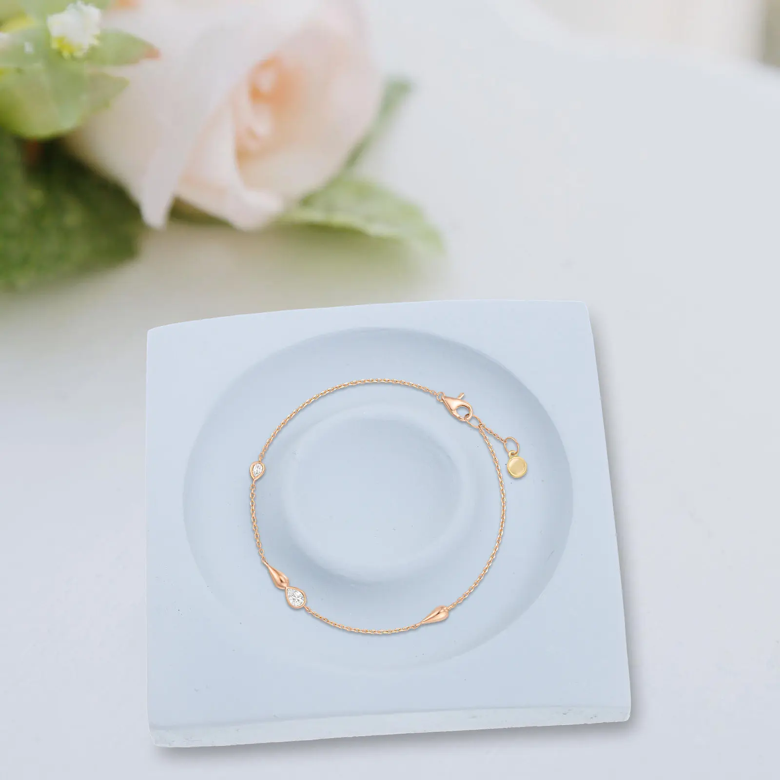 

Bracelet Display Plate Durable Gypsum Storage Tray Bangle Jewelry Holder Photo Prop Display Tray Bracelet Storage Plate