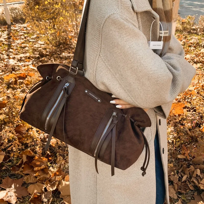 

1pcs Large Capacity Fashion Shoulder Bag - Outdoor Travel Casual Daily Commute Underarm Bag Stylish Everyday Tote