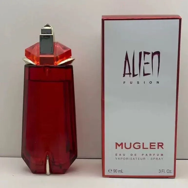 

Женская парфюмерная вода Mugler Alien Fusion, 90 мл — яркая красная бутылка с геометрическим рисунком, источающая очаровательный и загадочный аромат