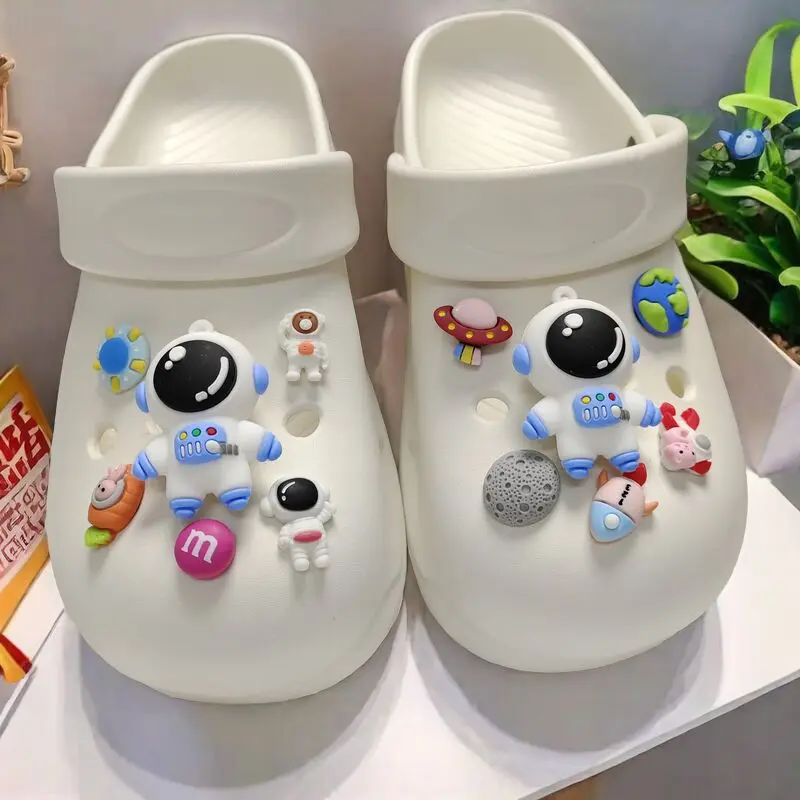 Whole Set Hot Sale DIY Hole Shoes Charms Astronaut Accessories Designer Quality Garden Shoe Decoration Girl Gift New