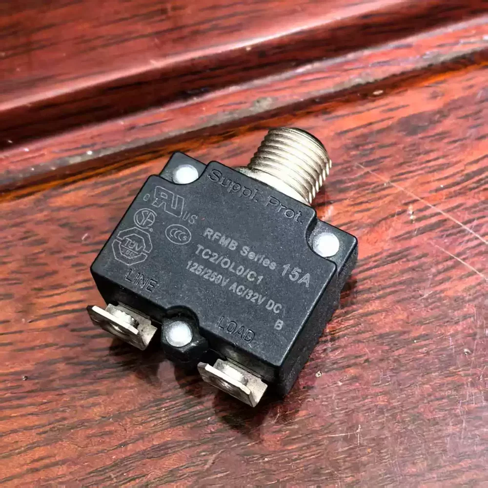 

Original new 100% RFMB-153-11A2B-B-H overload protector overcurrent switch circuit breaker RFMB Series 15A