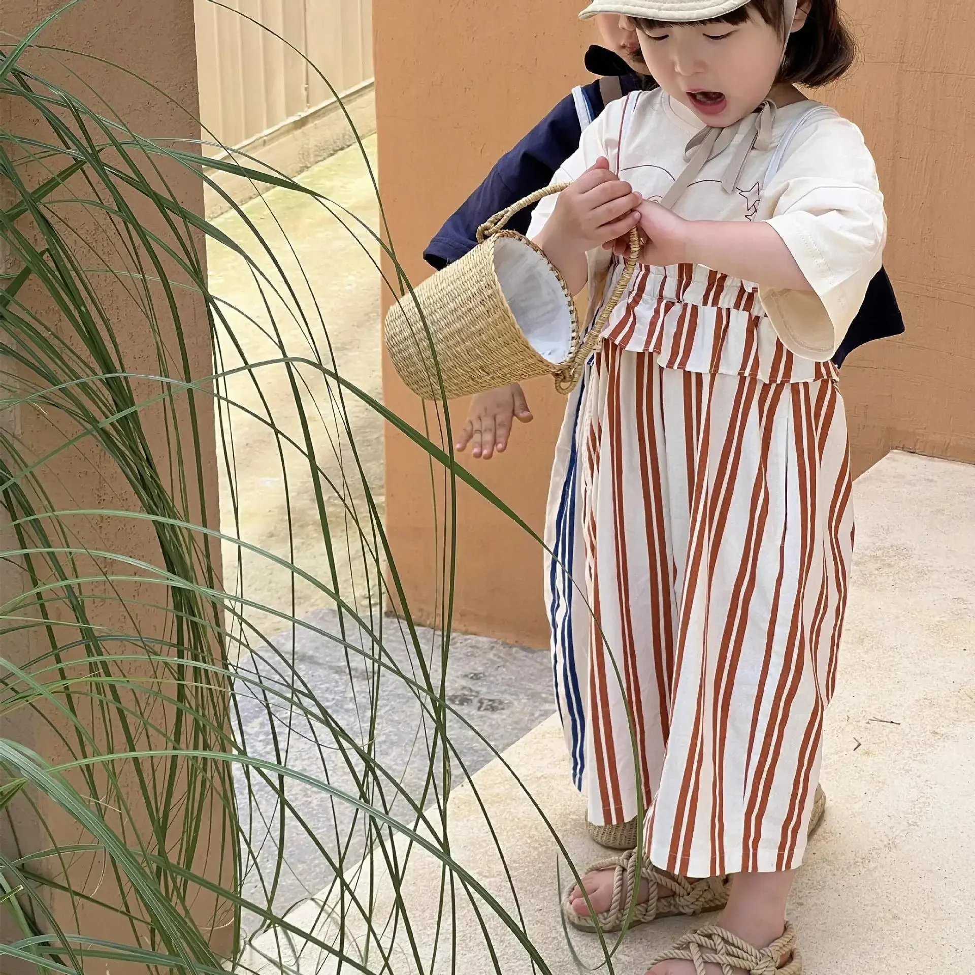 

5856C Children's Clothes Straped Pants 2023 Summer New Fashion Striped Girl's Pants Cotton Wide-leg Mosquito-proof Pants