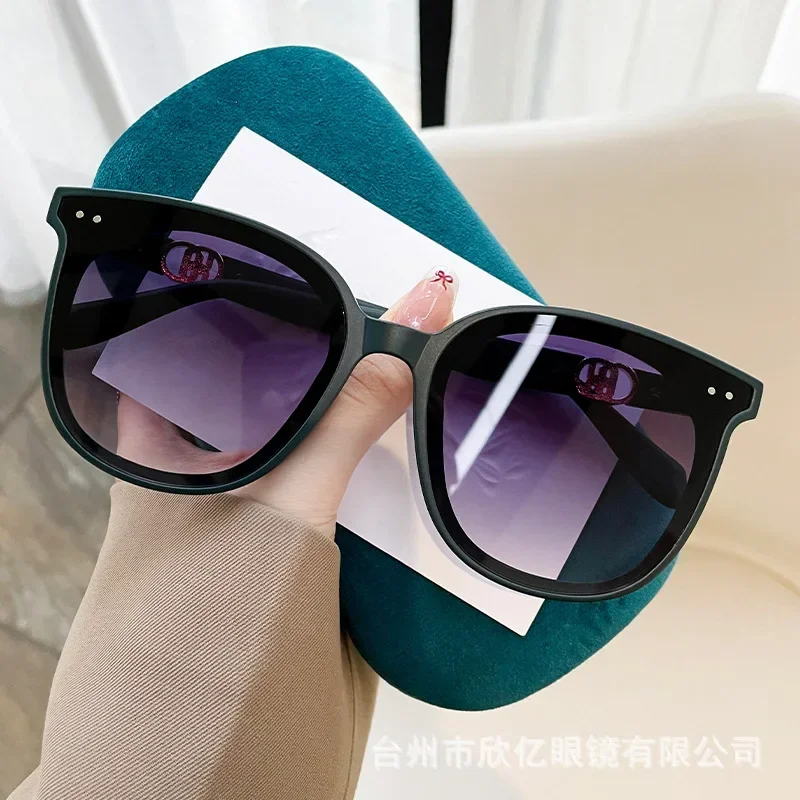 

2024 Round Sunglasses for Ladies Fashion Outdoor Eyewear Woman Sun Glasses Vintage Luxury Designer Fancy Shades Men Gafas De Sol