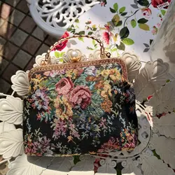 Embreagem de tapeçaria floral vintage, armação metálica dourada, bolsa de noite com fecho de beijo, perdida no vintage, inspiração