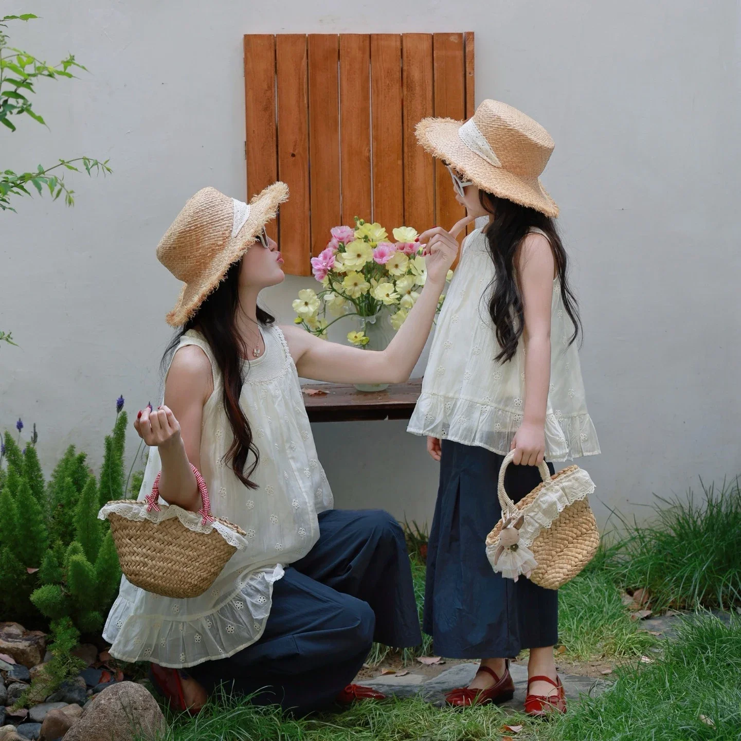 Mother Daughter Matching Floral Embroidered Cami Top Vest Cropped Pants 3Pcs Set Casual Summer Family Mommy & Me Outfit