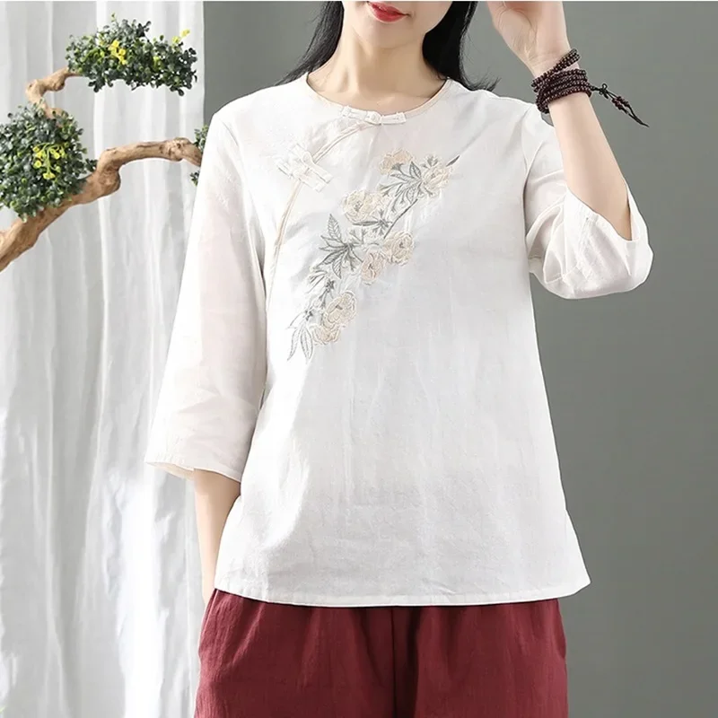 Traditional Chinese Style Clothing Women Vintage Cheongsam Tops Fashion Retro Embroidery Qipao Shirts Oriental Clothing 12163